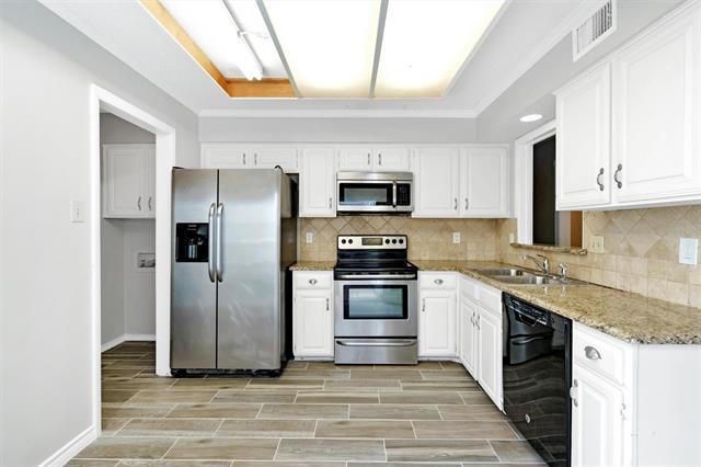 Building Photo - 17490 Meandering Way