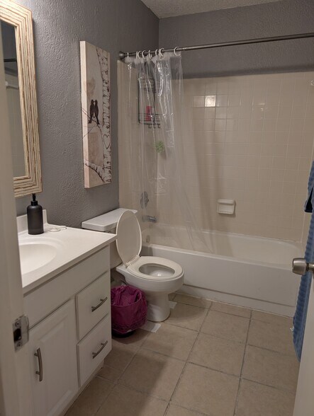 Downstairs shared bathroom. - 2228 Sandpiper St