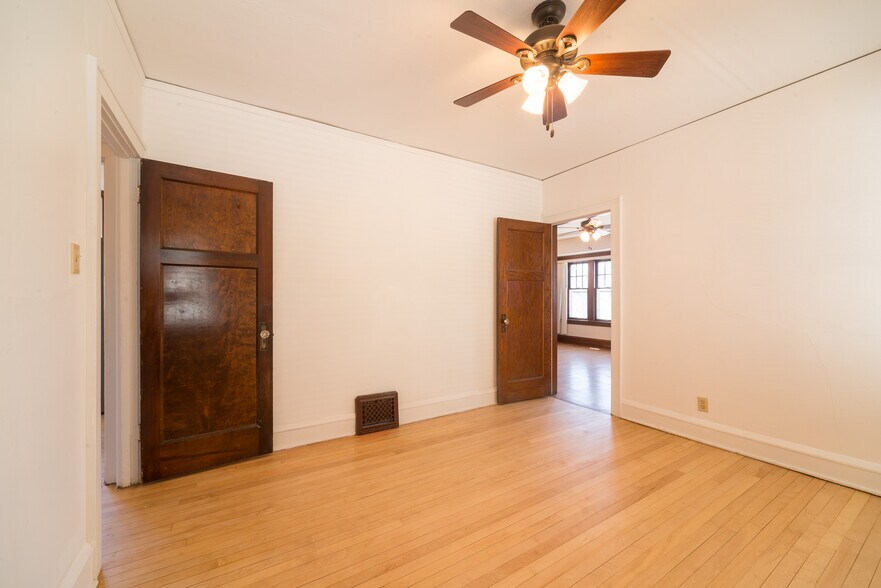 Building Photo - 2372 N Bremen St
