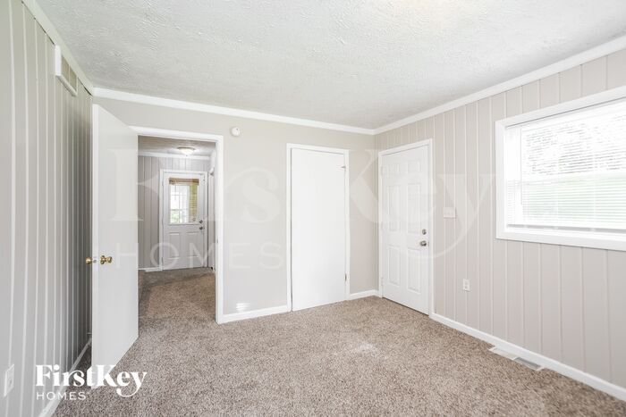 Building Photo - 5730 Laurel Hall Dr