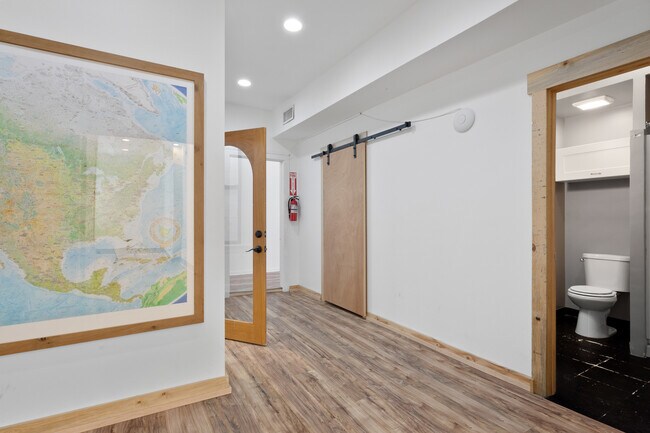 Building Photo - 4837 W Irving Park Rd