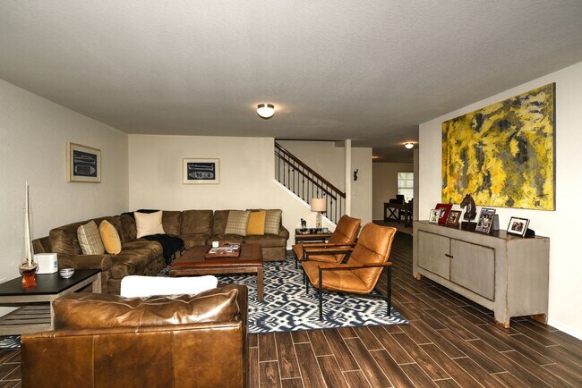 Building Photo - 7807 Cottonwood Ridge