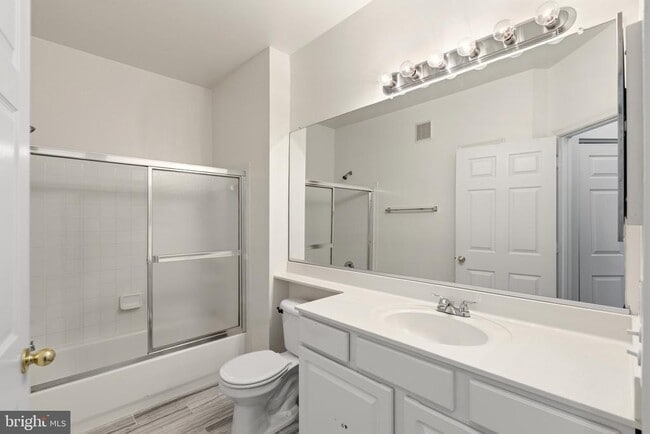 Building Photo - 4131 Fountainside Ln