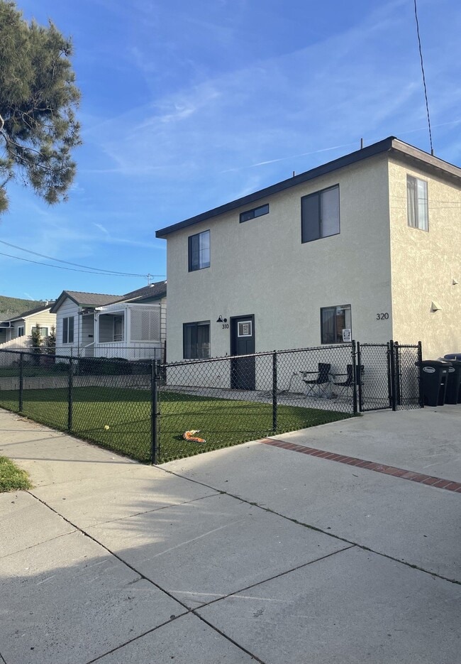 Building Photo - 310 W Simpson St