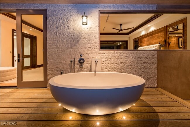 Building Photo - 5 Promontory Pointe Ln