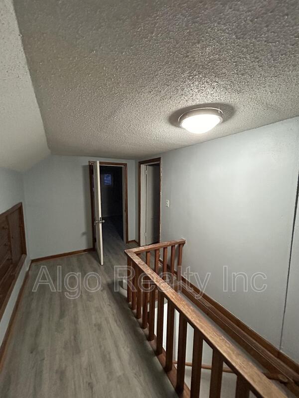 Building Photo - 1076 Minnehaha Ave E