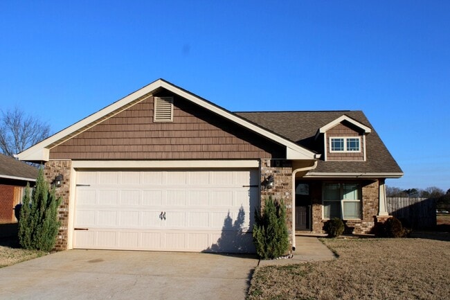 Building Photo - 176 Fields Pond Dr