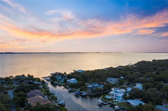 Building Photo - 1709 N Tamiami Trl