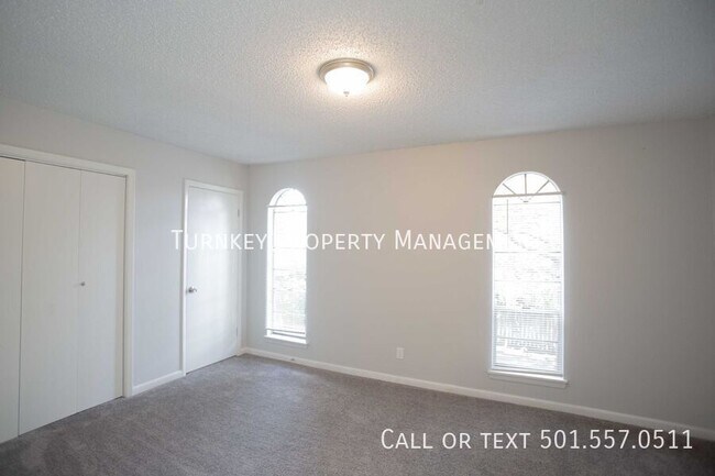 Building Photo - 2102 Fendley Dr