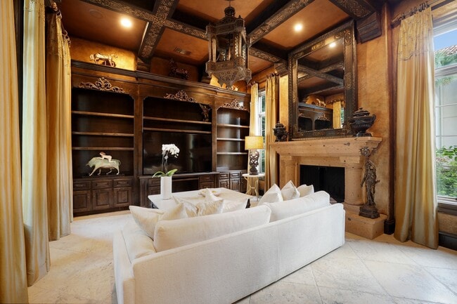 Building Photo - 5007 Cedar Creek Dr