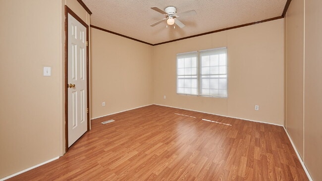 Building Photo - For Rent: Large 3BR, 2BA (Please do not ap...