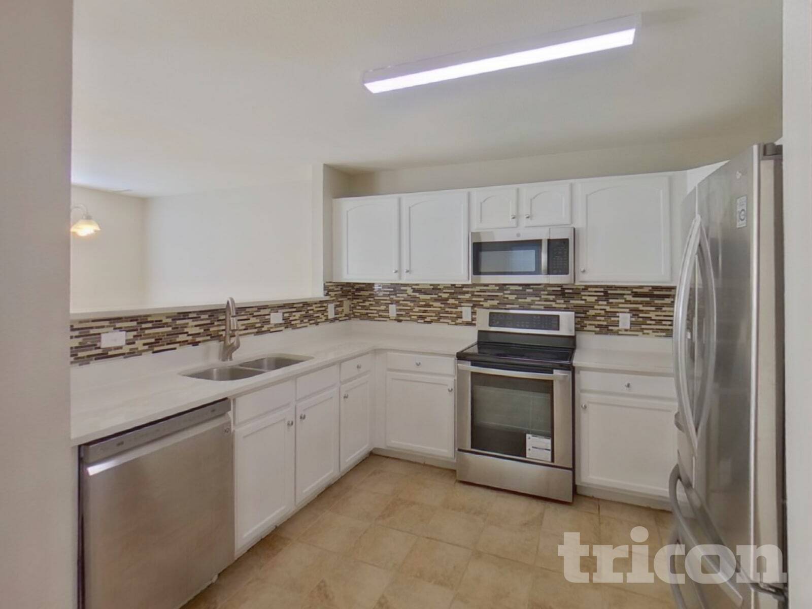 Building Photo - 806 Littleton Dr