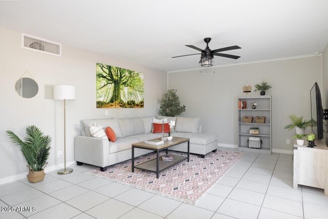 Building Photo - 3011 S Country Club Way