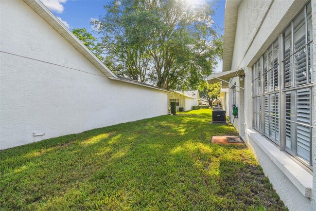 Building Photo - 8430 Monaco Dr