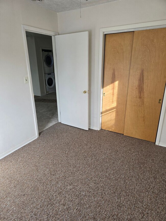 Building Photo - Hall St Leland IL