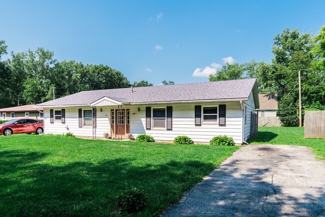 Building Photo - 2856 Belmont St