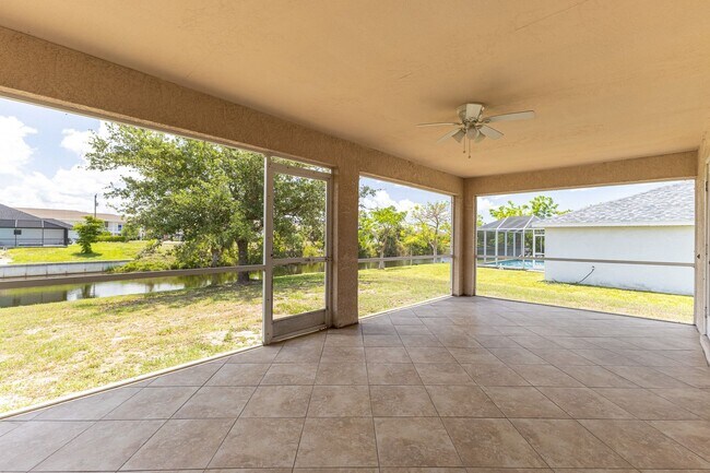 Building Photo - 3303 SW 8th Ct