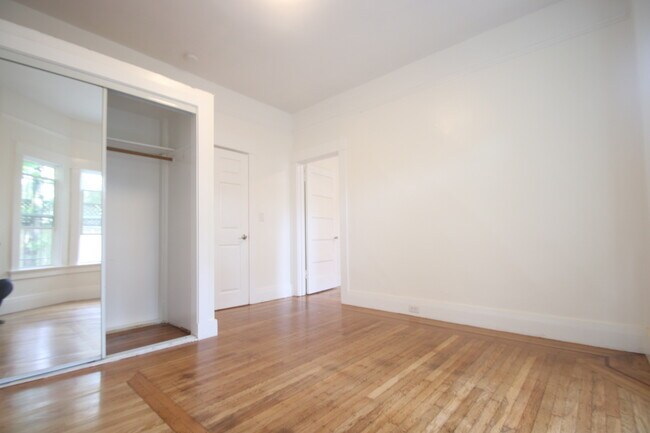 Building Photo - 201 Orange St