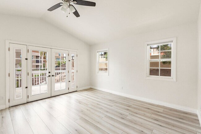Building Photo - 13960 Carmel Ridge Rd