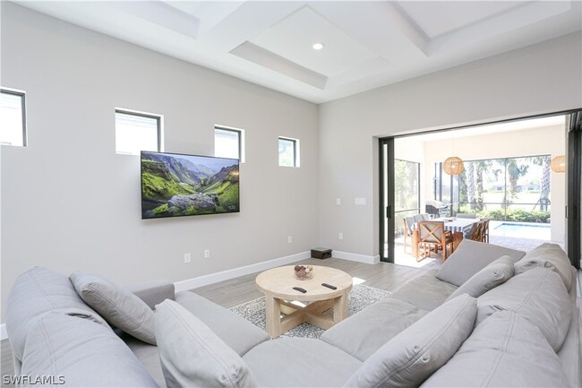 Building Photo - 9716 Everglades Dr