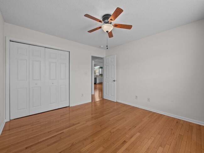 Building Photo - 305 Appaloosa Ct