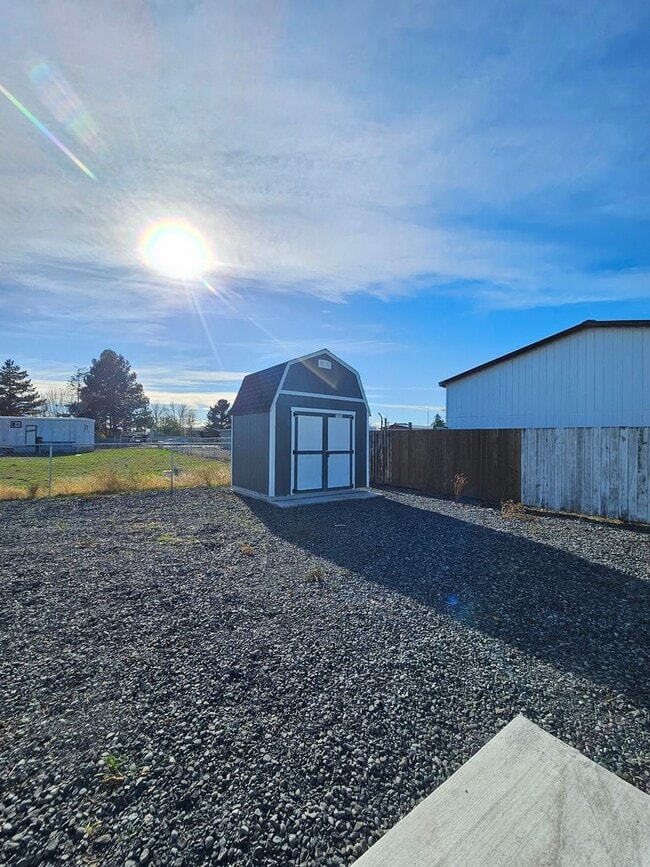 Building Photo - Updated Three Bedroom Home