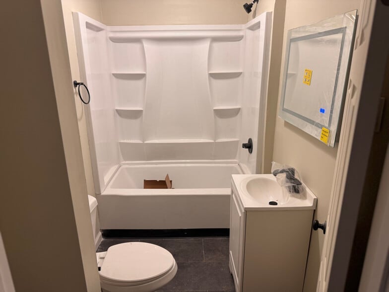 Building Photo - 418 S Wiley St