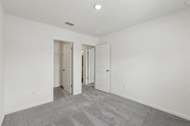 Building Photo - 3220 Dillonwood St