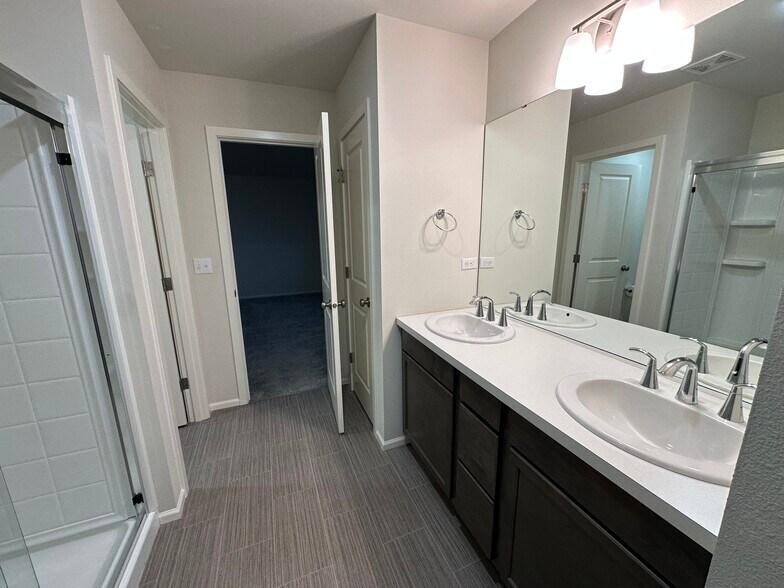 Building Photo - 11919 313th Ave SE