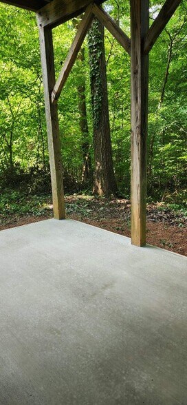 Building Photo - 2025A Stoneycreek Dr