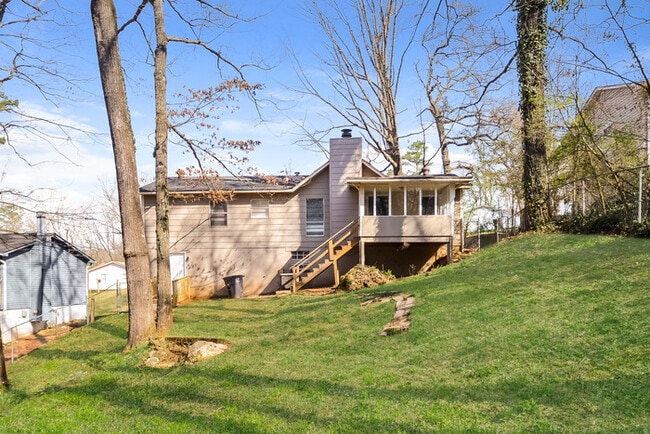 Building Photo - 1621 Sonia Dr