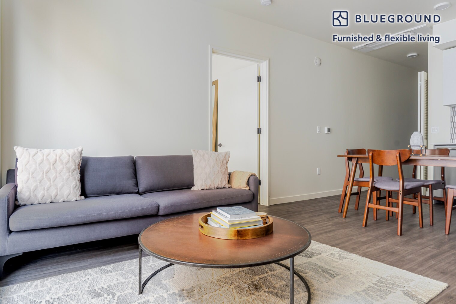 Building Photo - 10050 NE 10th St