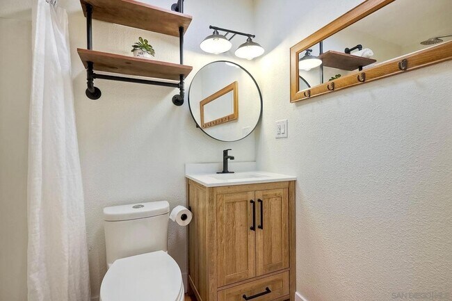 Building Photo - 1311 Crestridge Dr