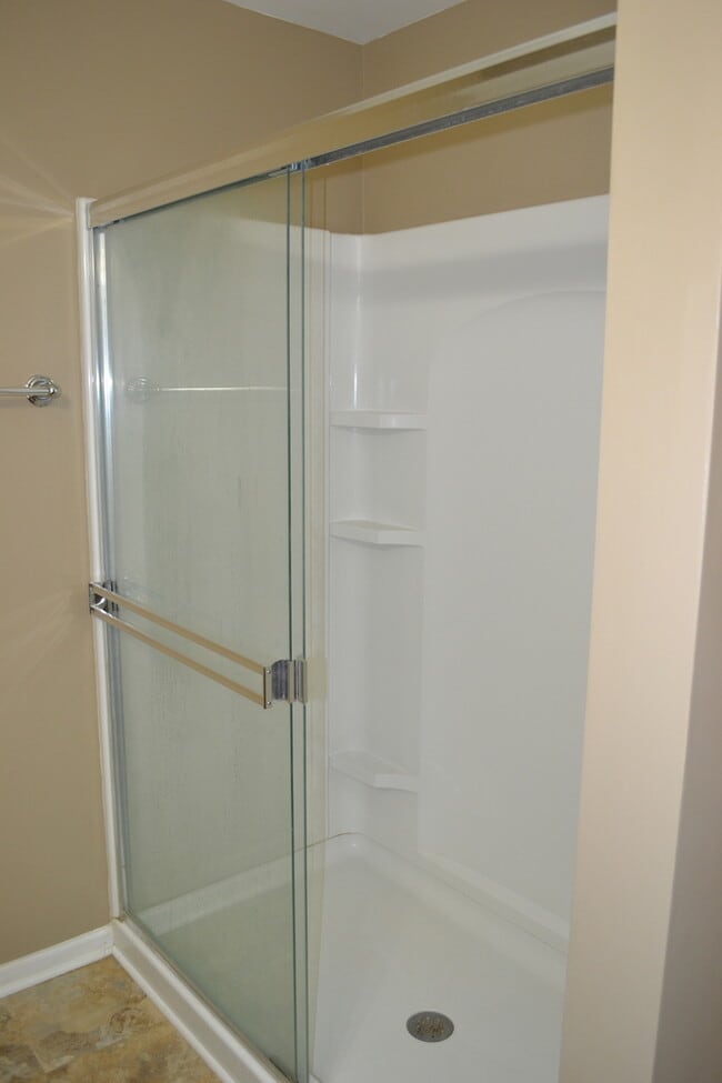 Building Photo - 406 Valentine Way
