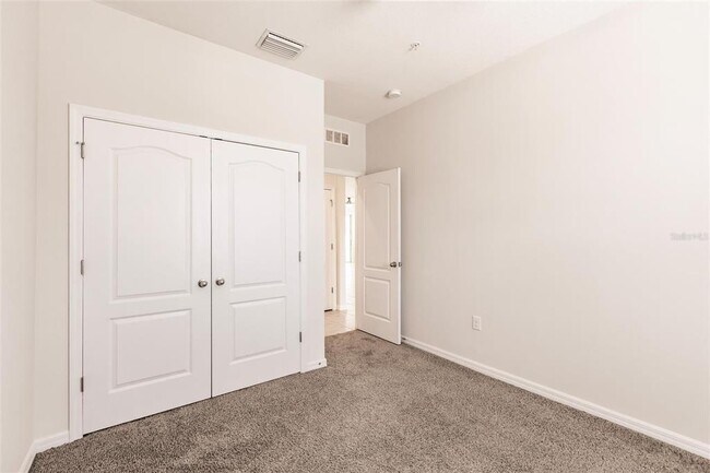 Building Photo - 3215 Oriole Dr