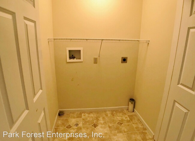 Building Photo - 3 br, 2.5 bath House - 138 Kenley Court