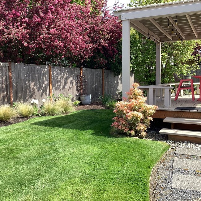 Building Photo - Charming Mukilteo Rambler in Fair Harbor