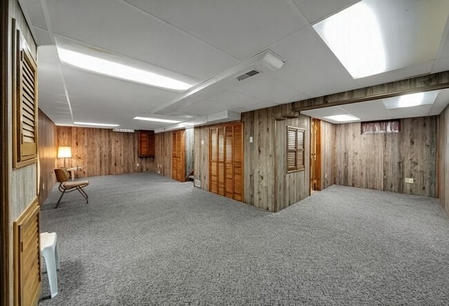 Building Photo - 328 Leroy Ave