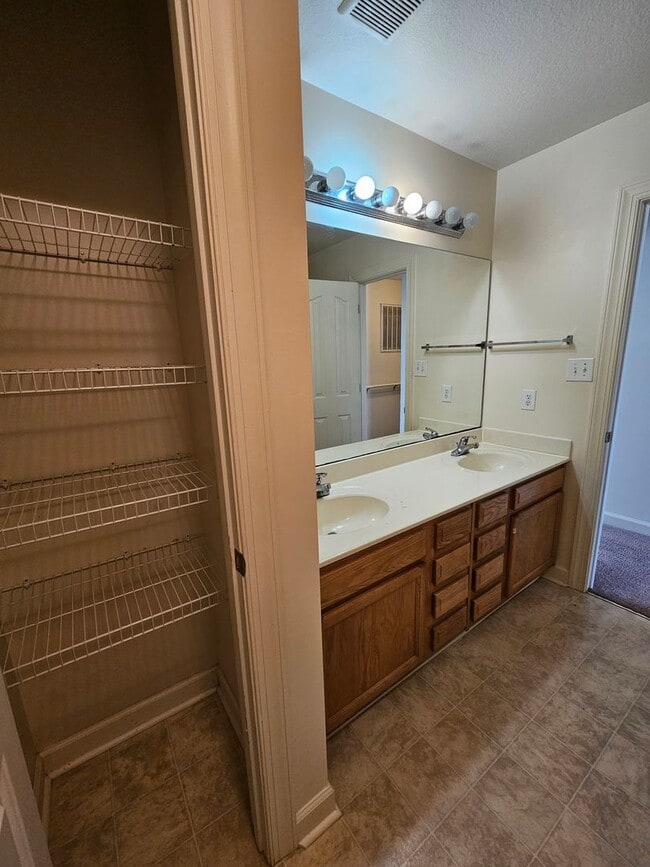 Building Photo - 2 Bed Townhome In Desirable Carolina Forest!