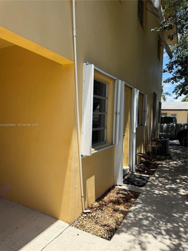 Building Photo - 3525 Polk St
