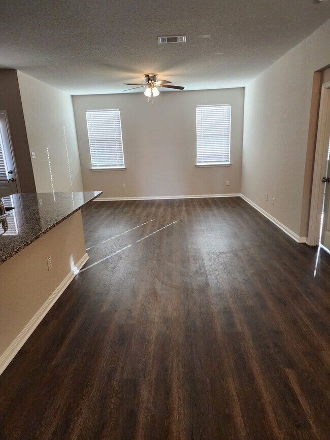 Building Photo - House for lease in Georgetown