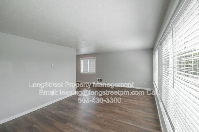 Building Photo - 205 6th Ave SW
