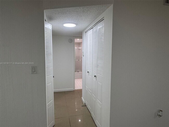 Building Photo - 1830 SW 81st Ave