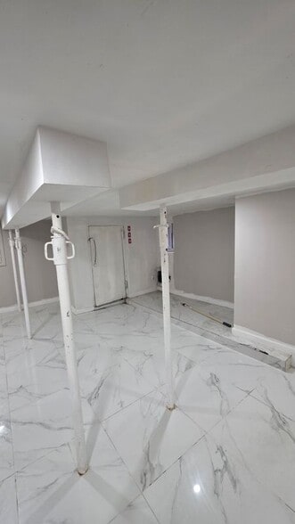 Building Photo - 220 Brighton Beach Ave