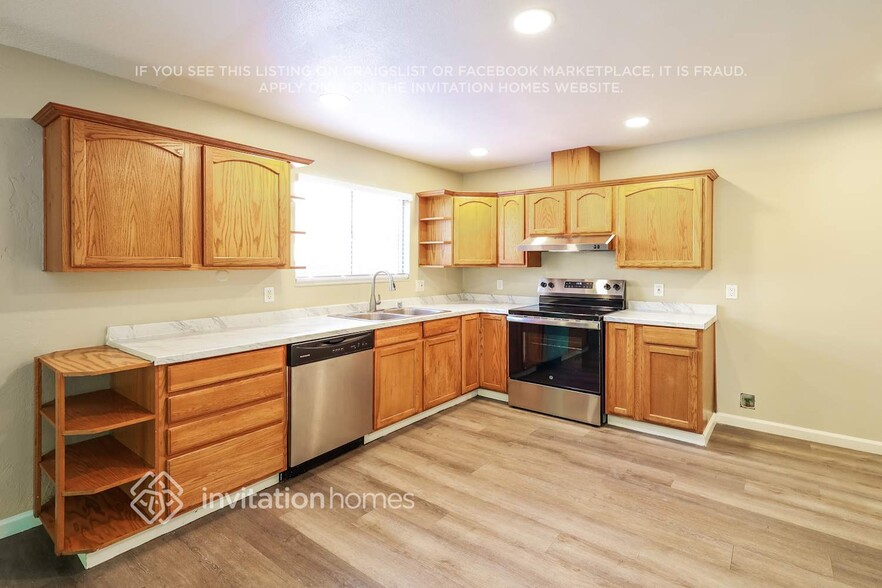 Building Photo - 430 Beelard Dr