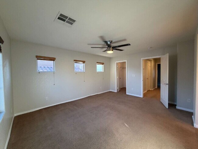 Building Photo - 3 Bed 3.5 Bath Summerlin - MOVE IN SPECIAL