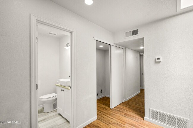 Building Photo - 3609 Fillmore Ave