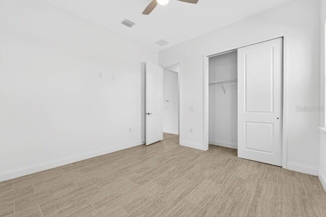 Building Photo - 200 Snowy Orchid Way