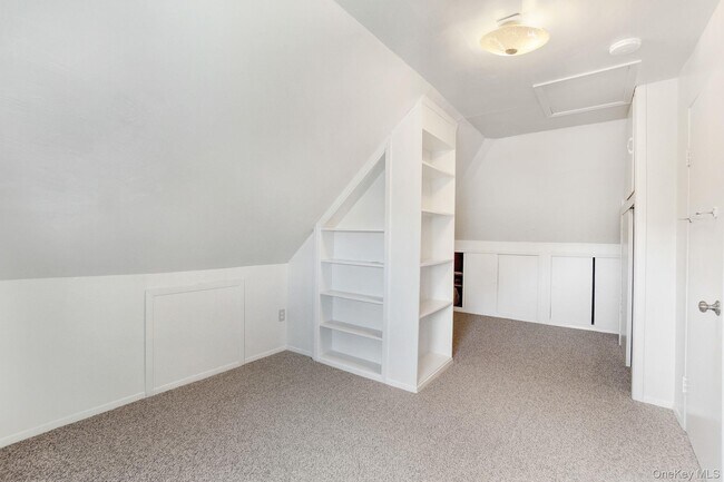 Building Photo - 6 Cinder Ln