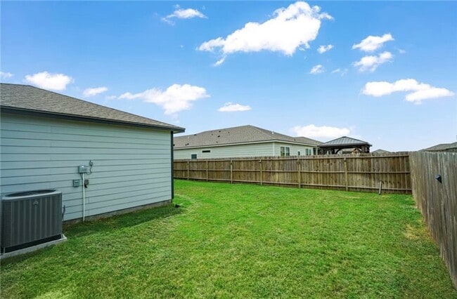 Building Photo - 3137 Piranha Dr